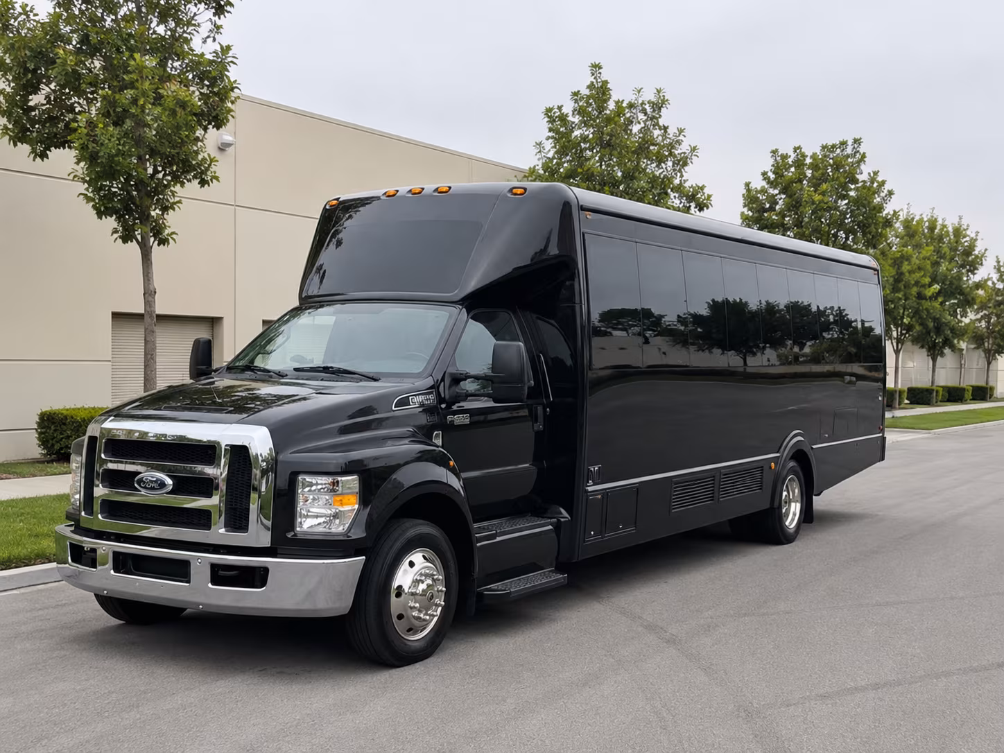 Albuquerque Winery Tour & Pub Crawl Transportation party bus exterior