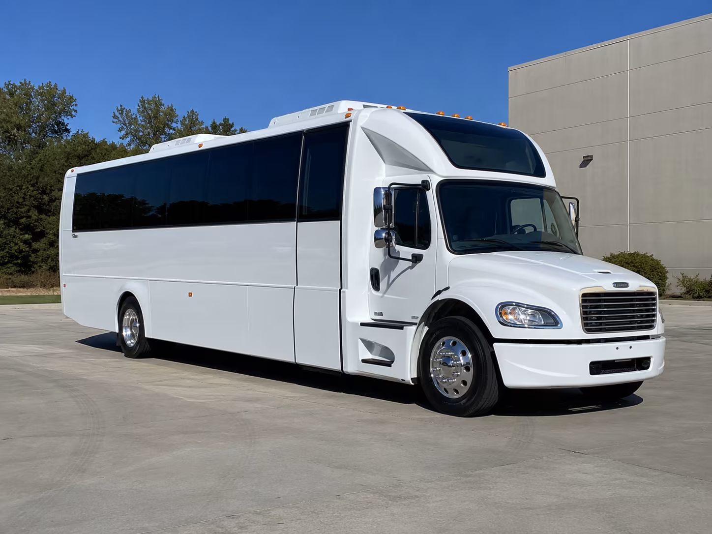 Albuquerque Winery Tour & Pub Crawl Transportation party bus exterior